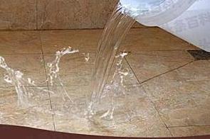 云安漏水维修 免砸砖防水材料该如何施工
